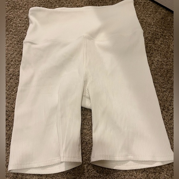 Carbon38 white biker shorts - Picture 1 of 2